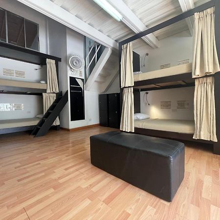 Hostal Lleras Calle 8 เมเดยิน ภายนอก รูปภาพ