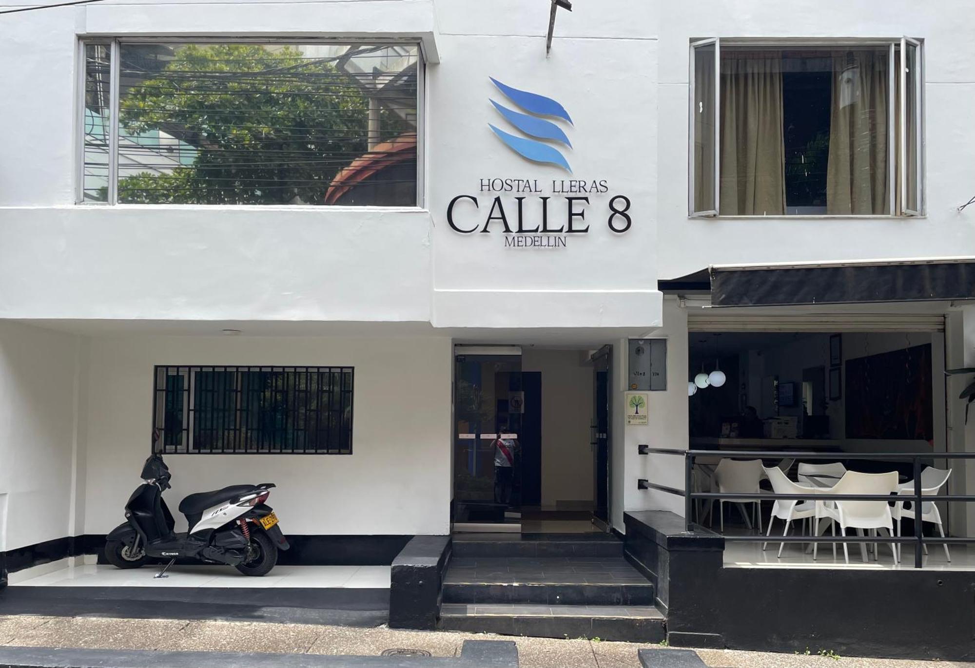 Hostal Lleras Calle 8 เมเดยิน ภายนอก รูปภาพ
