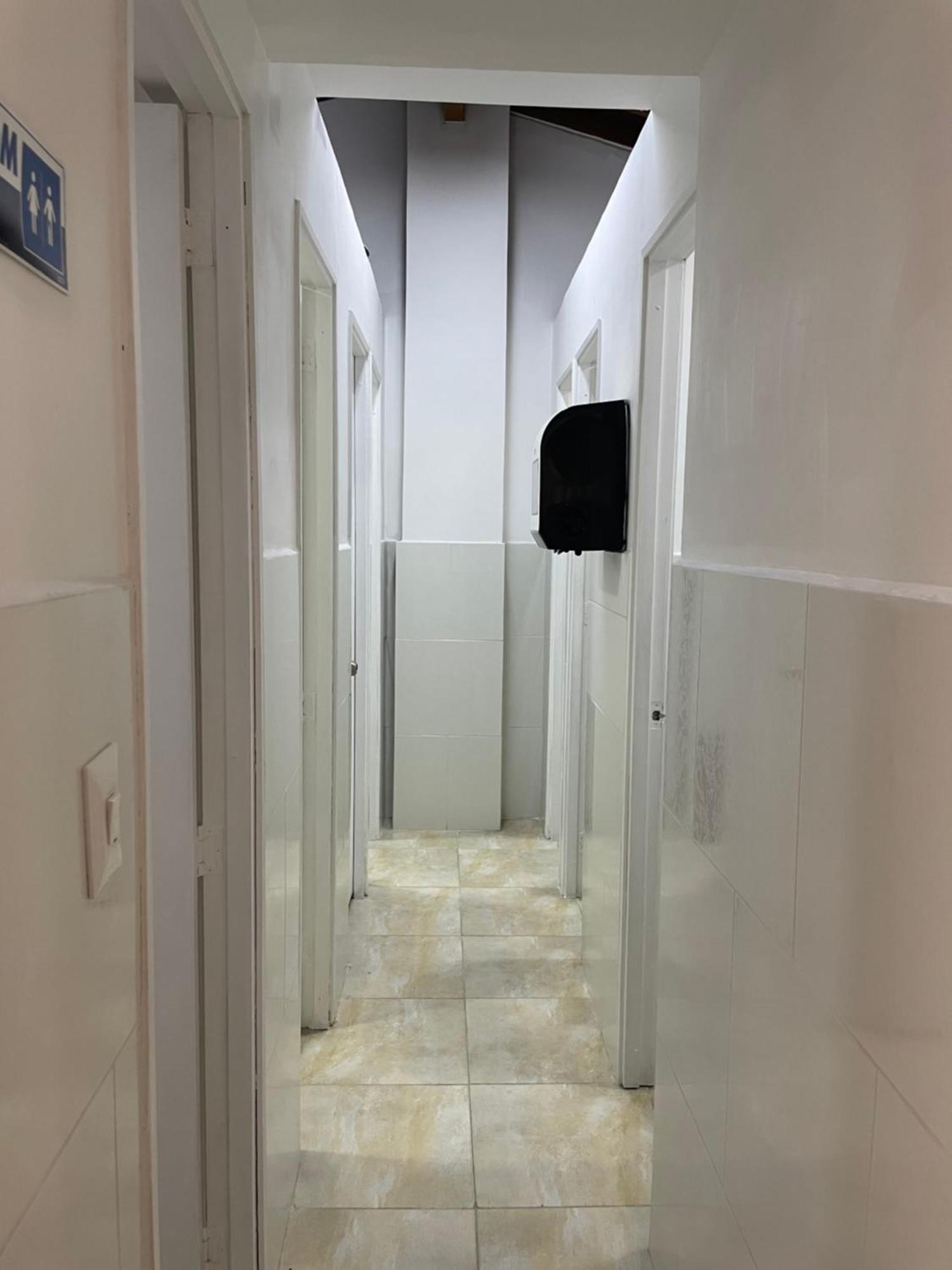 Hostal Lleras Calle 8 เมเดยิน ภายนอก รูปภาพ
