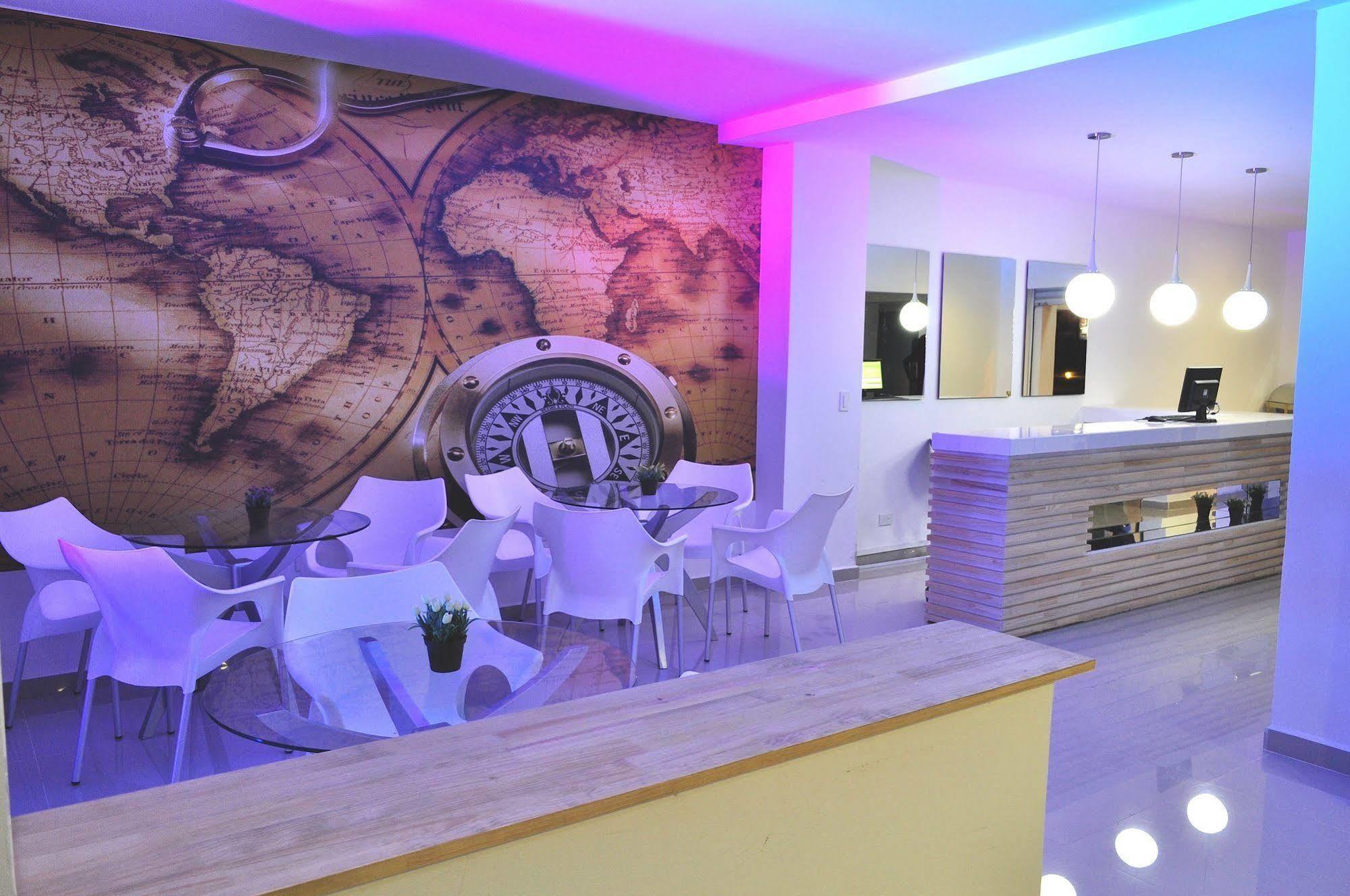 Hostal Lleras Calle 8 เมเดยิน ภายนอก รูปภาพ